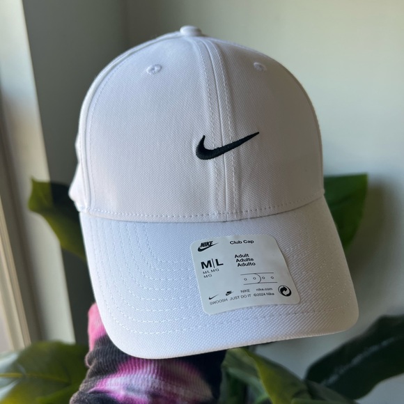 NWT Nike Dri Fit Club Cap Hat White M/L Adult Unisex - Picture 1 of 9